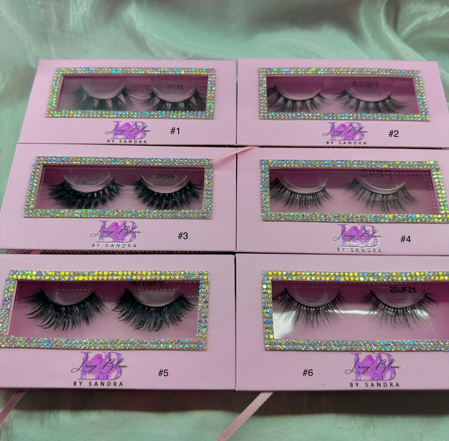 Luxury Eyelashes with Case for Makeup and Cosmetic Use