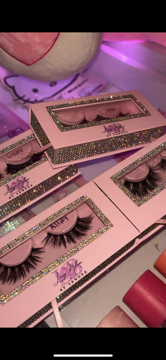 Luxury Eyelashes with Case for Makeup and Cosmetic Use